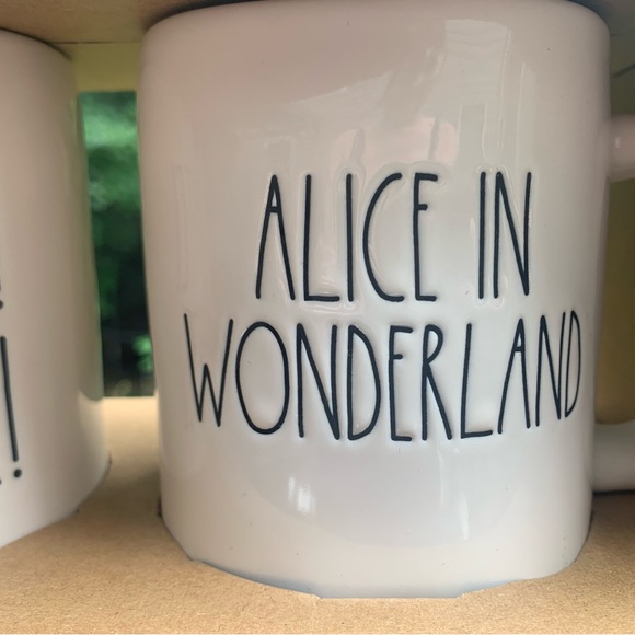 Alice in Wonderland RAE DUNN Two Mug Set - Picture 4 of 7